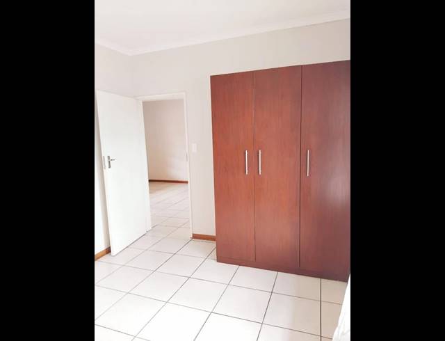 2 BEDROOM PROPERTY TO RENT IN BULT WEST